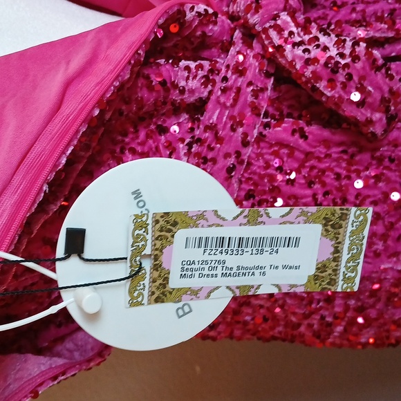 Stunning NWT bright pink sequin cocktail dress size 12 by BooHoo - Picture 7 of 8